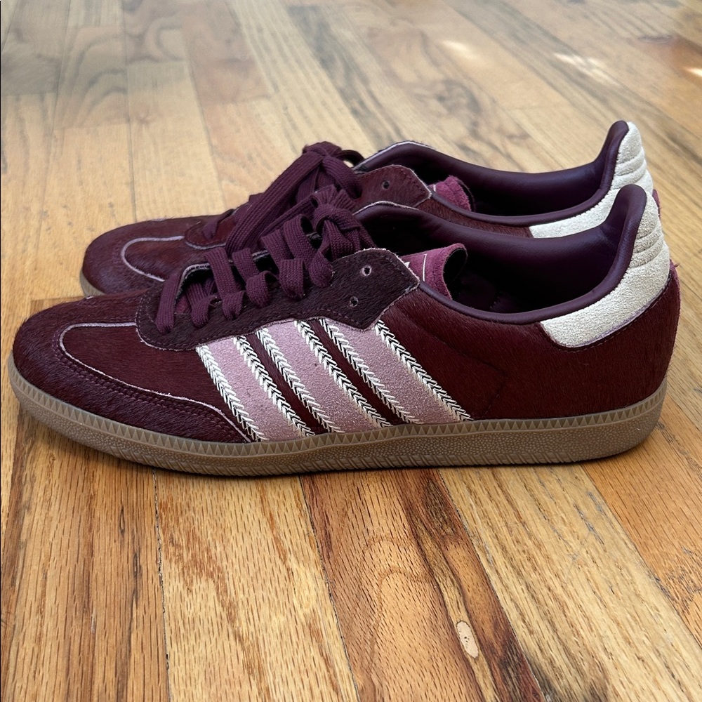 Adidas samba maroon sneakers